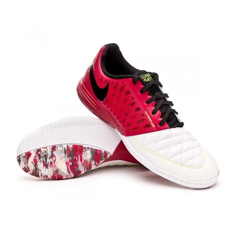 post card Loja de futebol online - Futbol Emotion PT - Blogs de futsal - Top 5 sapatilhas Nike de futsal - lunar gato.webp